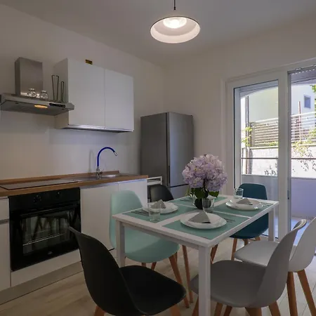 Residenza Luna Apartment Stresa